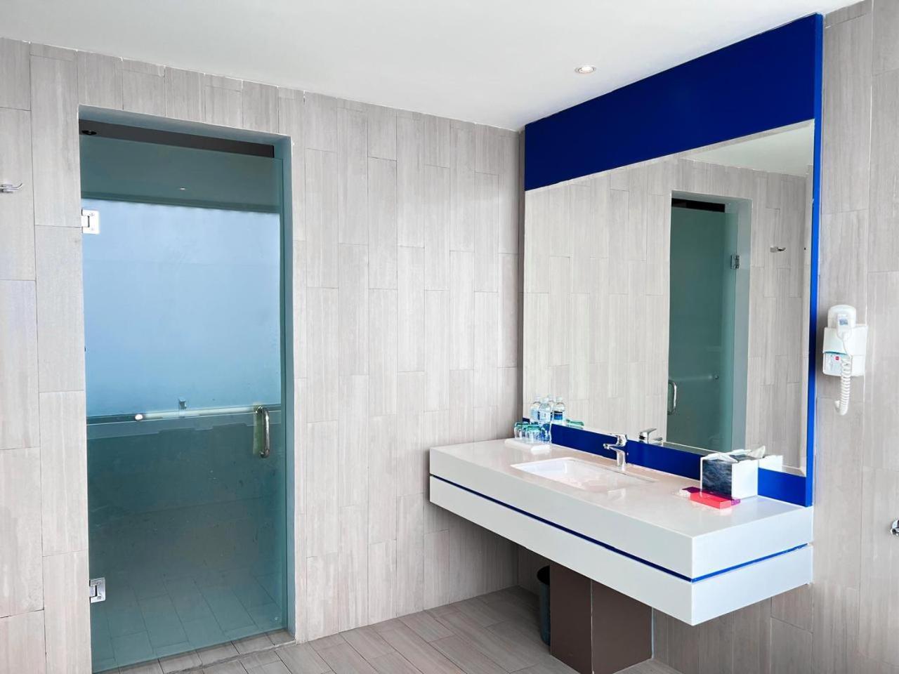 Ibis Styles Batam Nagoya Ξενοδοχείο Εξωτερικό φωτογραφία